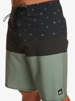 Mens Quiksilver Boardshorts|Surfsilk Panel 20