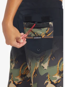 Mens Quiksilver Boardshorts|Surfsilk Panel 20